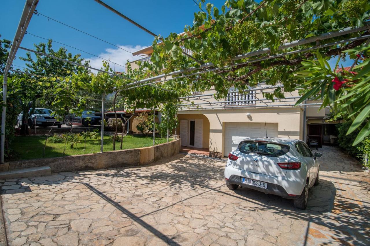 Apartments Bogdanic Krk I Кърк Екстериор снимка