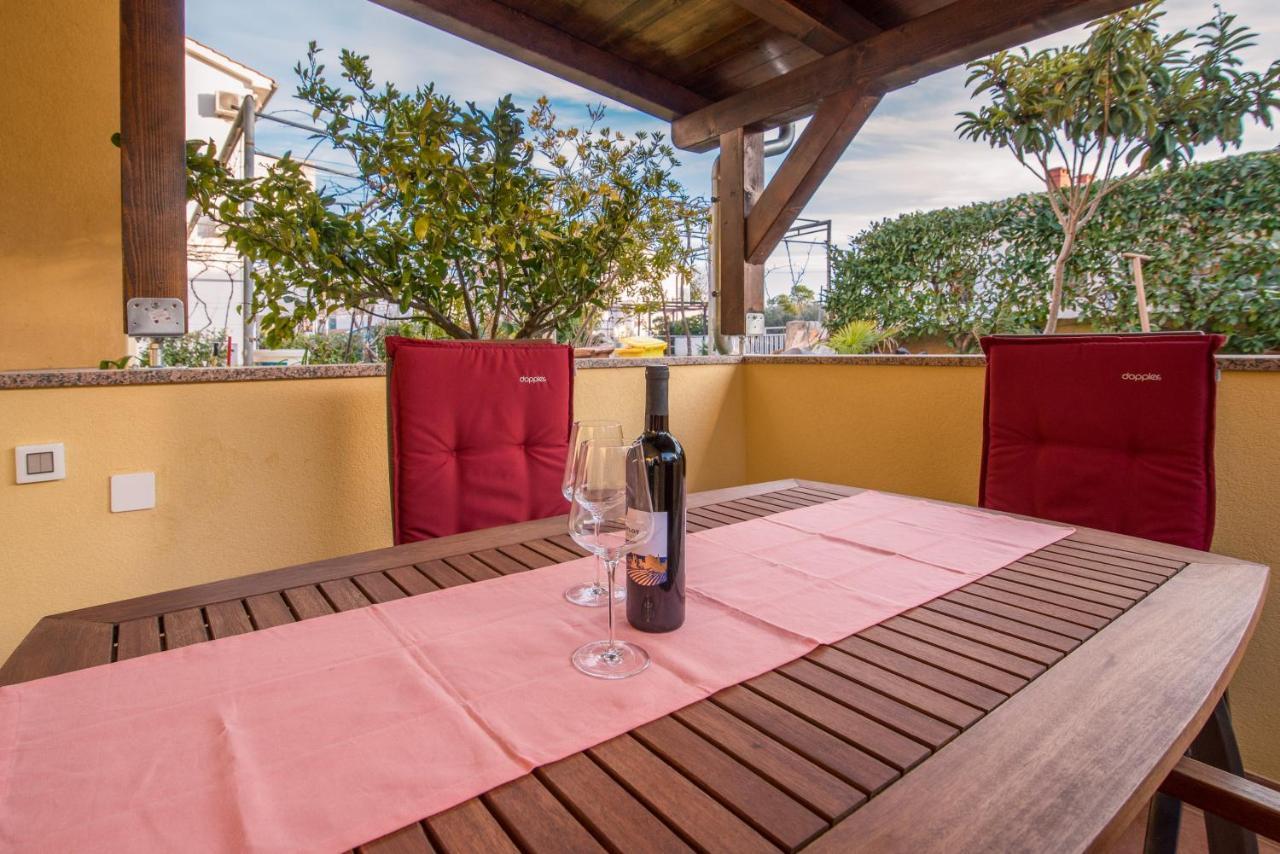 Apartments Bogdanic Krk I Кърк Екстериор снимка