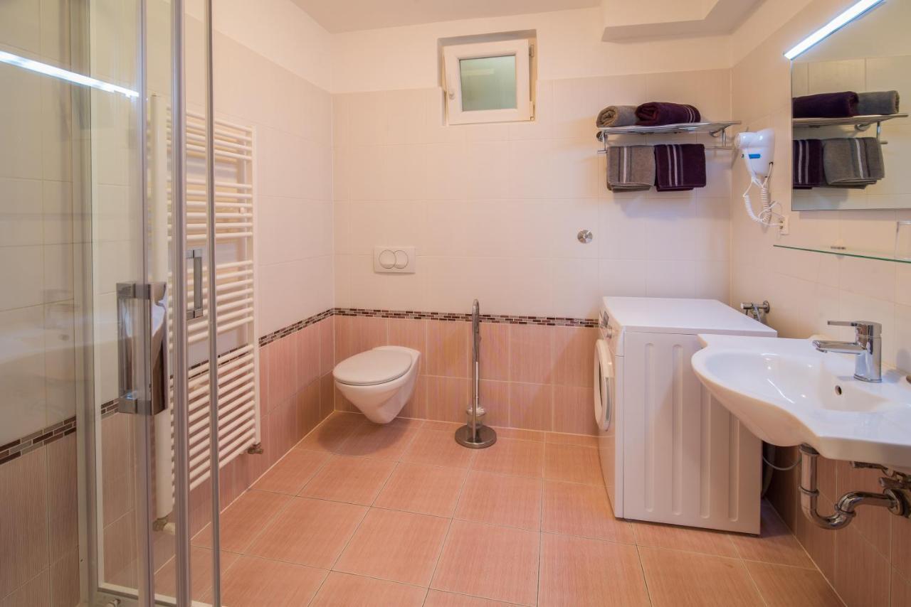 Apartments Bogdanic Krk I Кърк Екстериор снимка